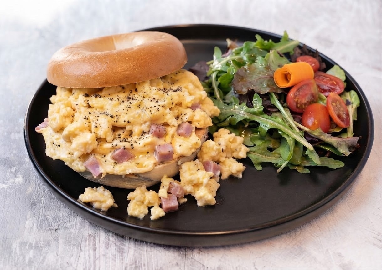 Scrambled Eggs Bagel