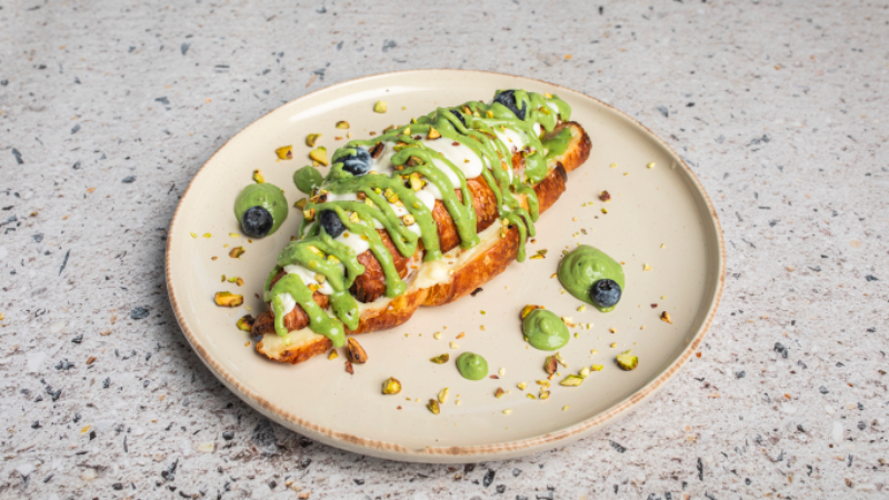 Pistachio supreme Croissant